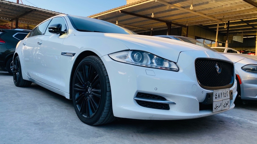 Jaguar XJ